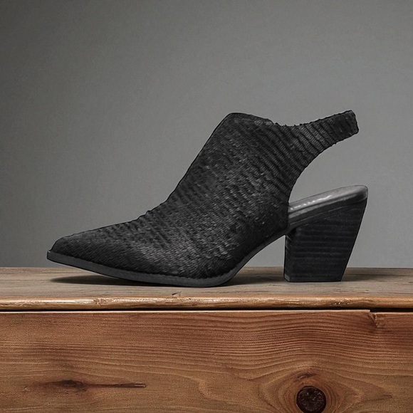 New! ANTELOPE Textured HELA Leather Slingback BOOTIES Size 40